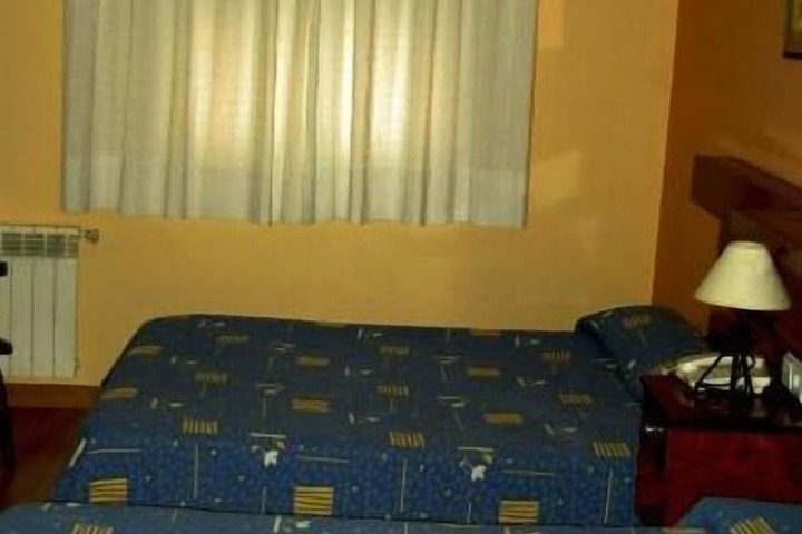 Room 24 of 66