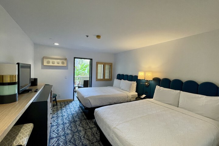 Room 3 of 34