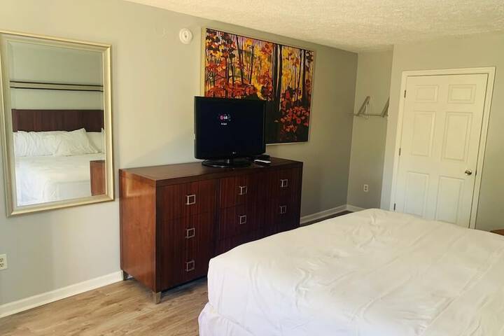 Room 7 of 14