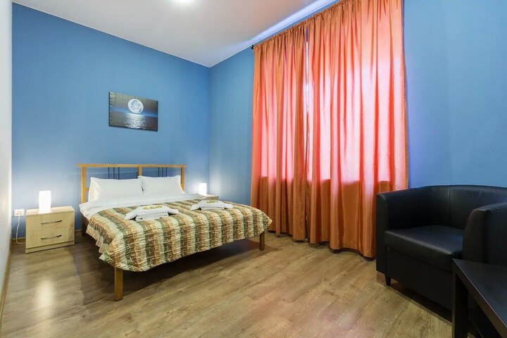 Room 14 of 38