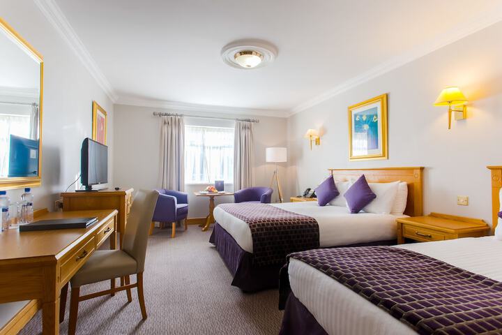Room 4 of 31