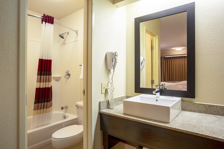2 Double Beds (3 of 9)