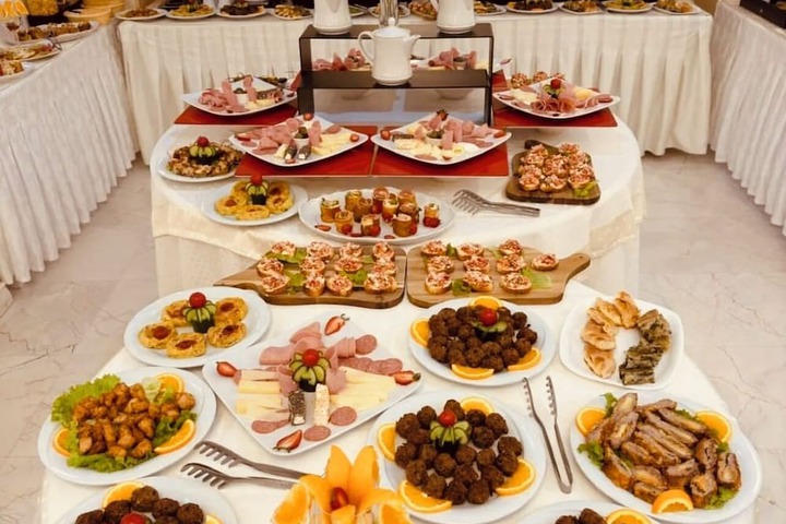 Dining 53 of 91