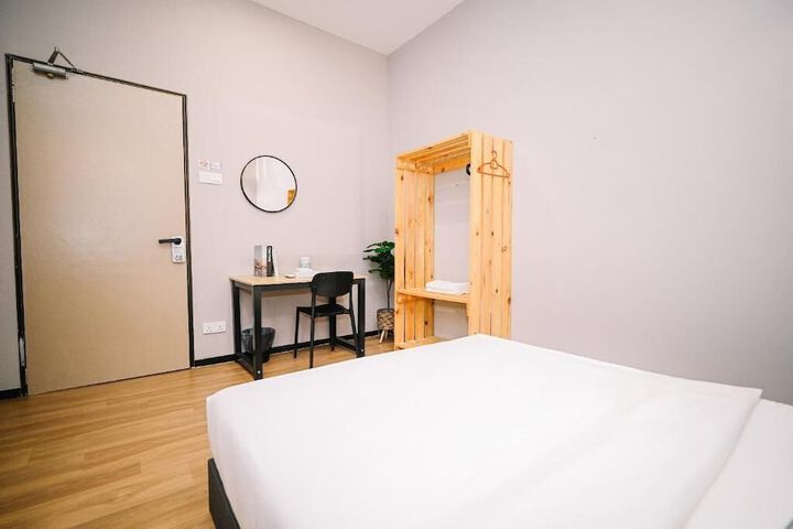 Room 12 of 31
