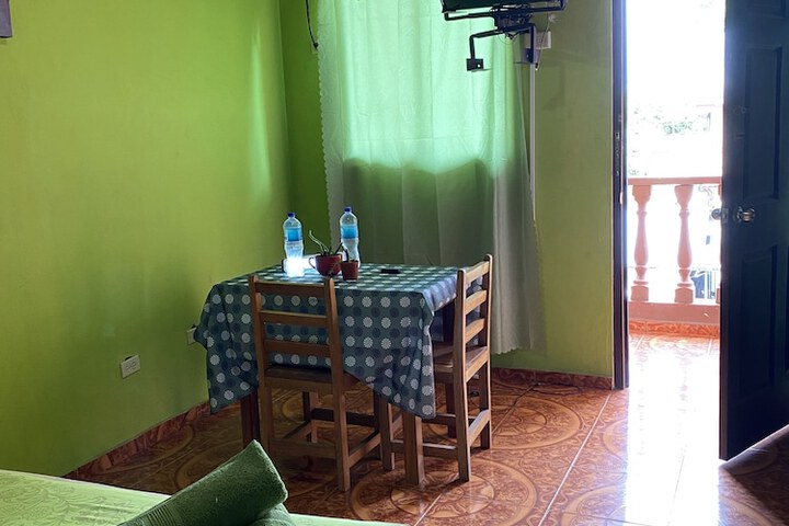 Room 10 of 42