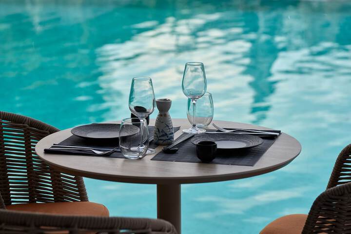 Dining 142 of 225