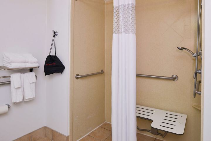 Room 45 of 68