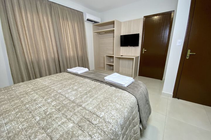 Room 9 of 84