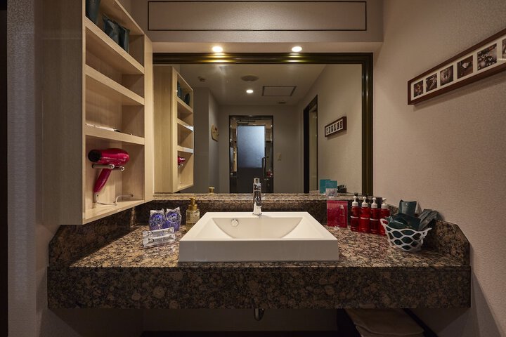 Room 60 of 70