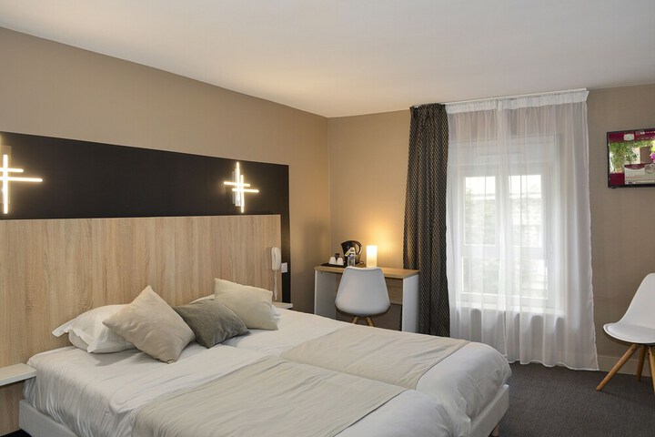 Room 5 of 31