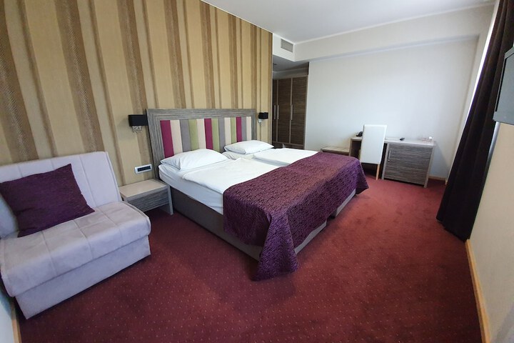 Room 29 of 87