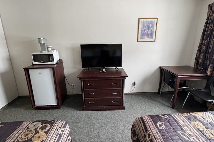 Room 2 of 11