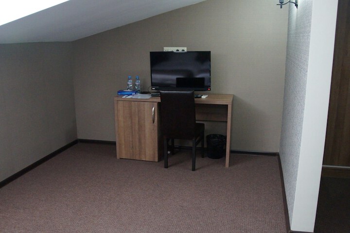 Room 35 of 50
