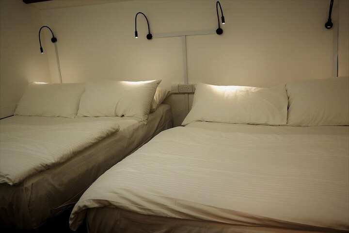 Room 8 of 39