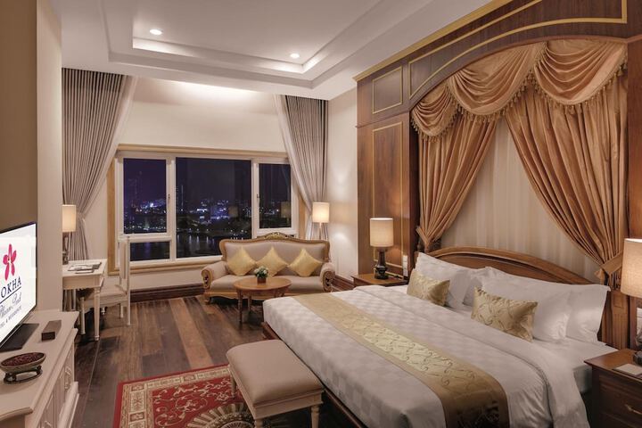 Room 3 of 74