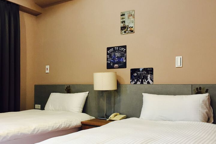 Room 7 of 26