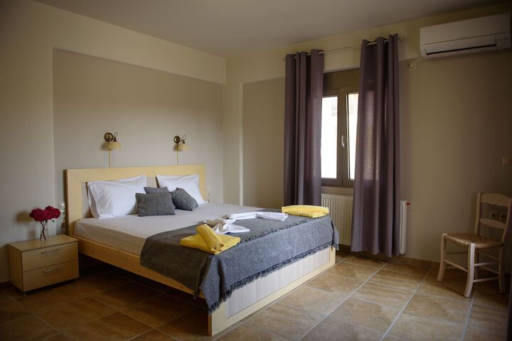 Room 4 of 15