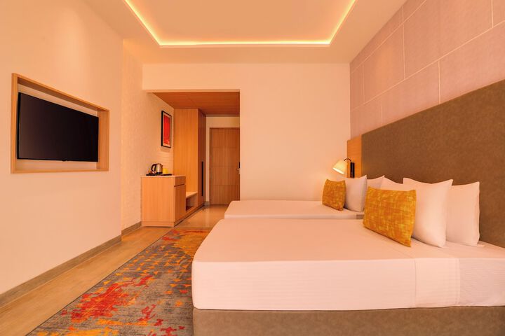 Room 6 of 42