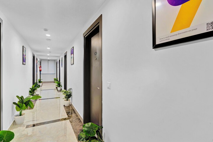 Ballroom/Hall 30 of 41