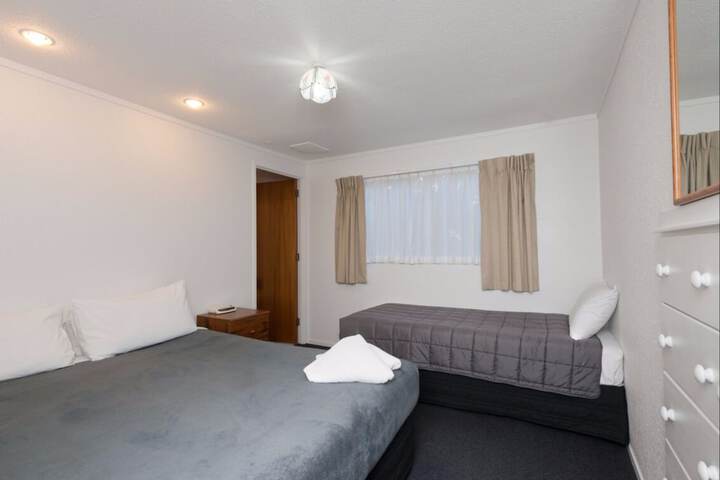 Room 15 of 107