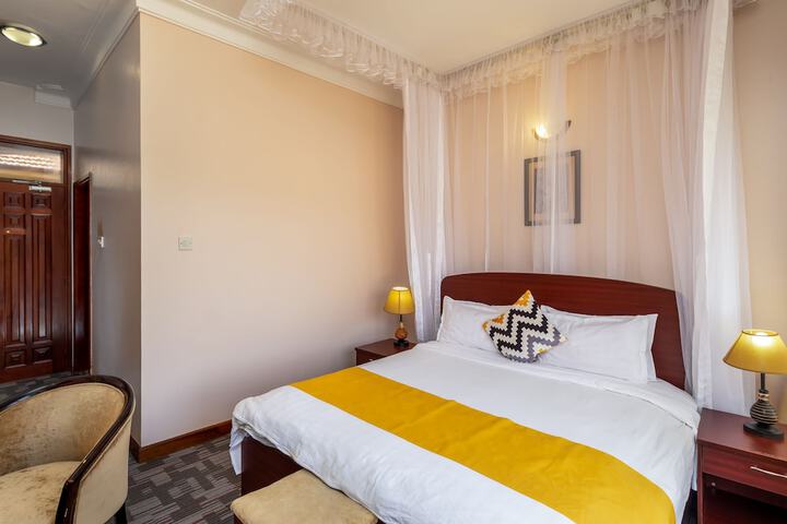Room 4 of 27