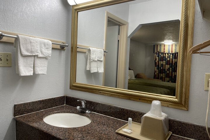 Double Room with 2 Double Beds (8 of 12)