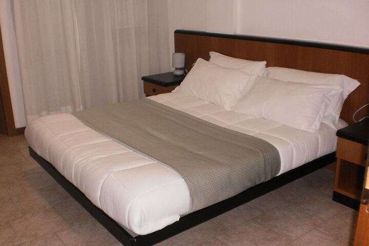 Room 7 of 23