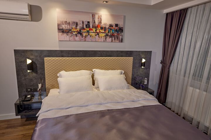 Room 34 of 60