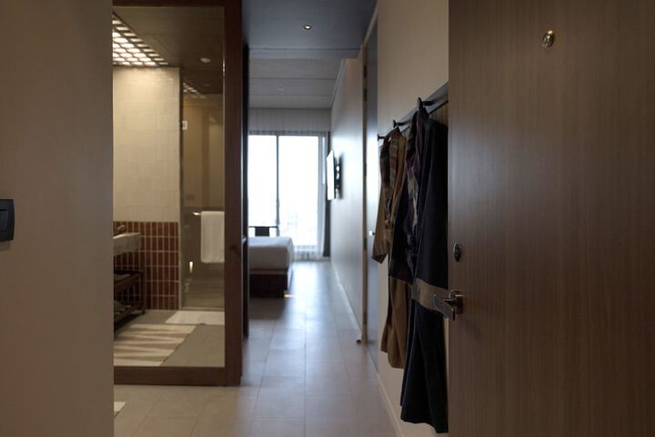 Room 10 of 78