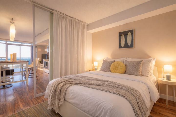Toronto Skyline Suites