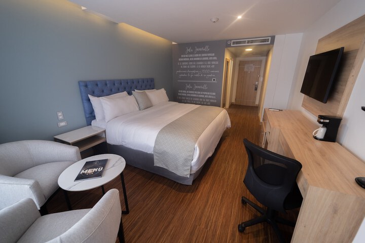 Room 8 of 71