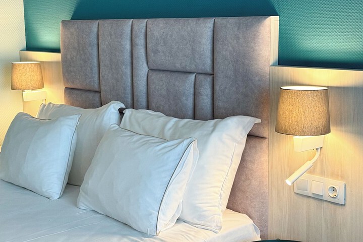 Room 12 of 42