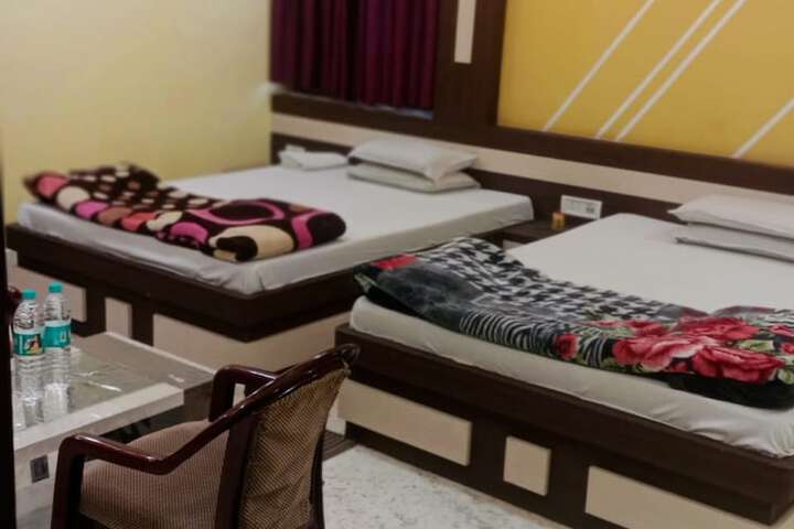 Room 7 of 14