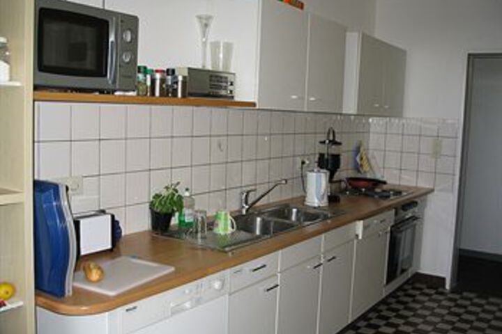 Room 4 of 6