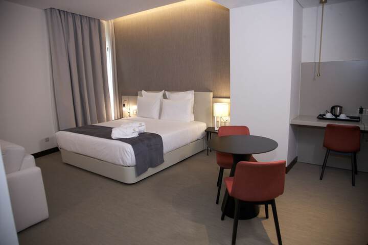 Room 8 of 37