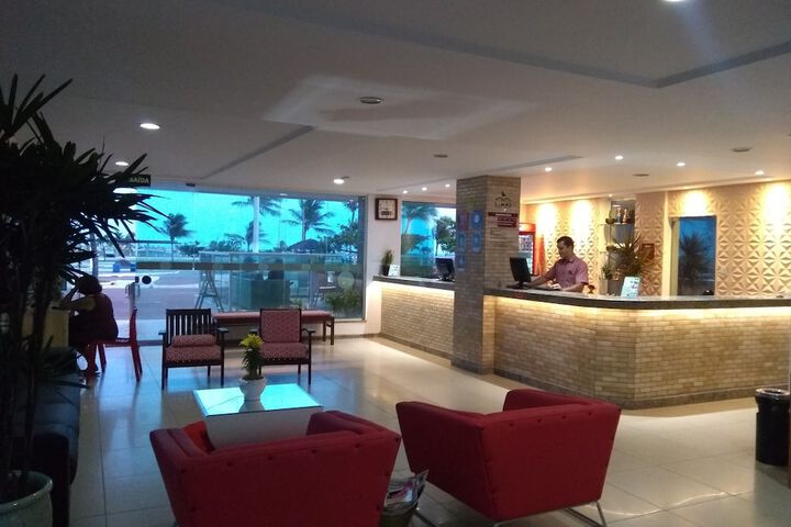 Entrance & Lobby