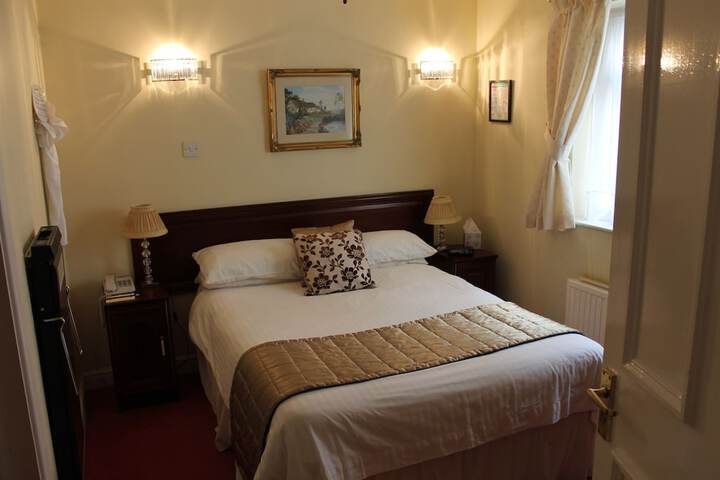 Room 6 of 53