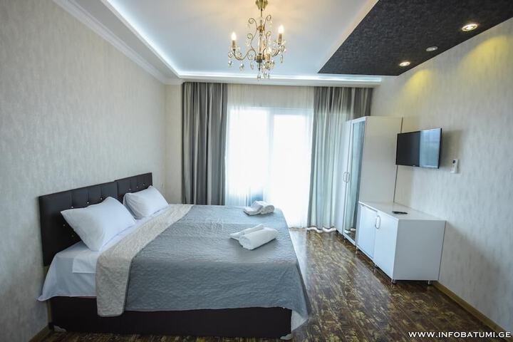 Room 17 of 27