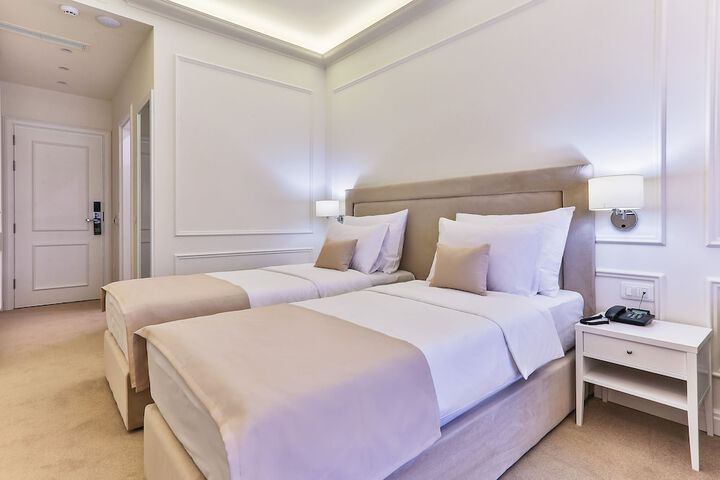 Room 6 of 20