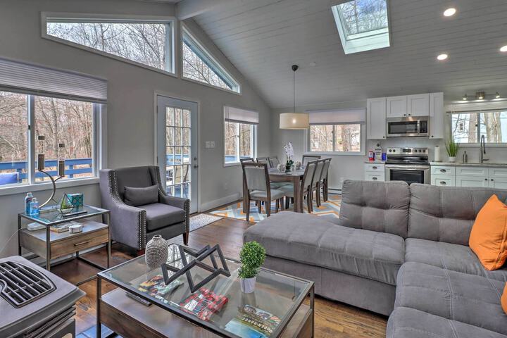 6 Mi to Camelback Slopes! Home w / Game Room