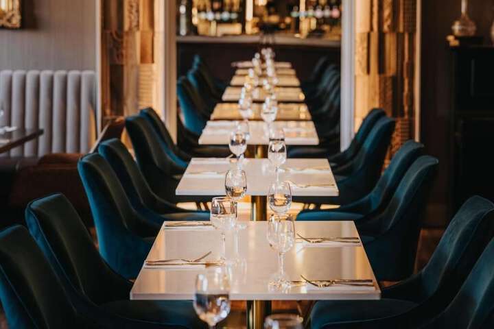 Dining 17 of 21