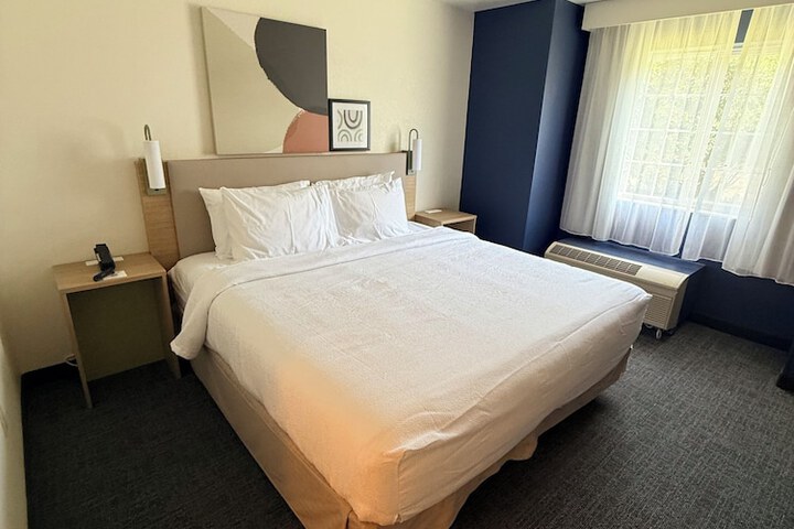 Room 15 of 35