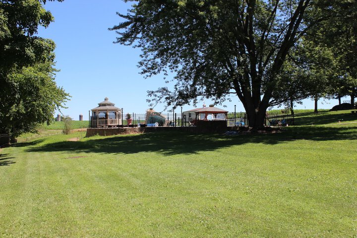 Property Grounds 60 of 69