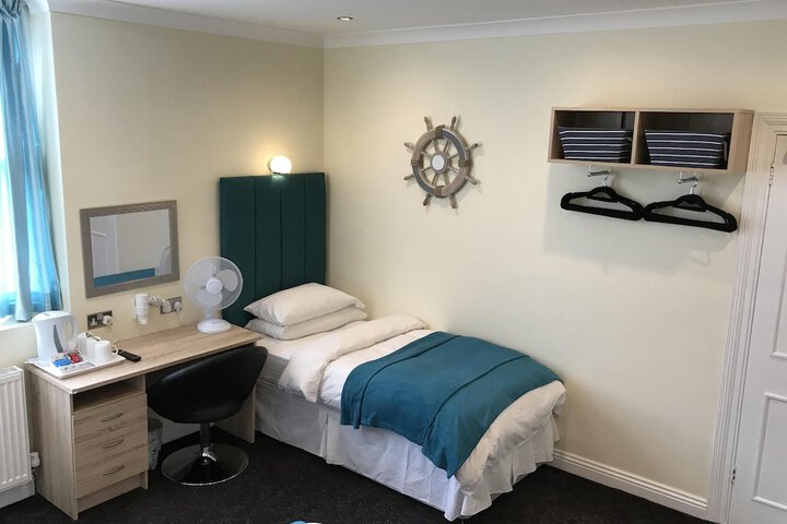 Room 5 of 66