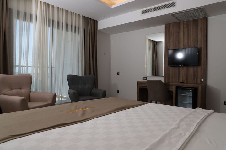 Room 19 of 159