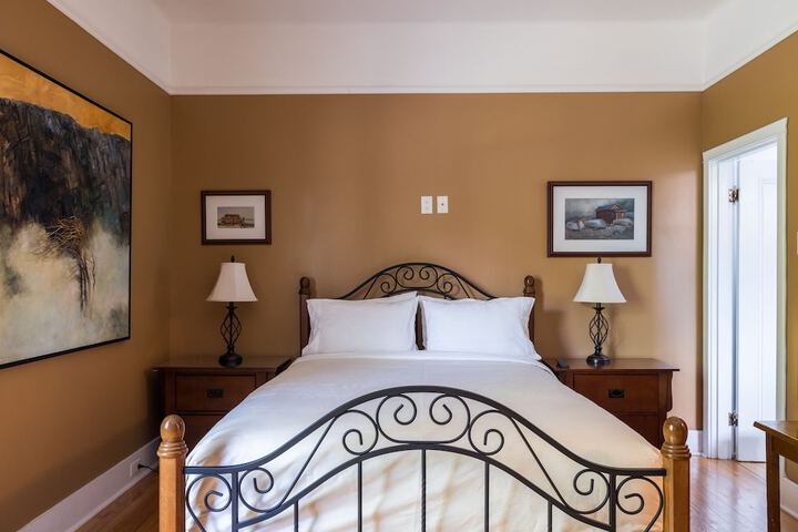 Room 27 of 51