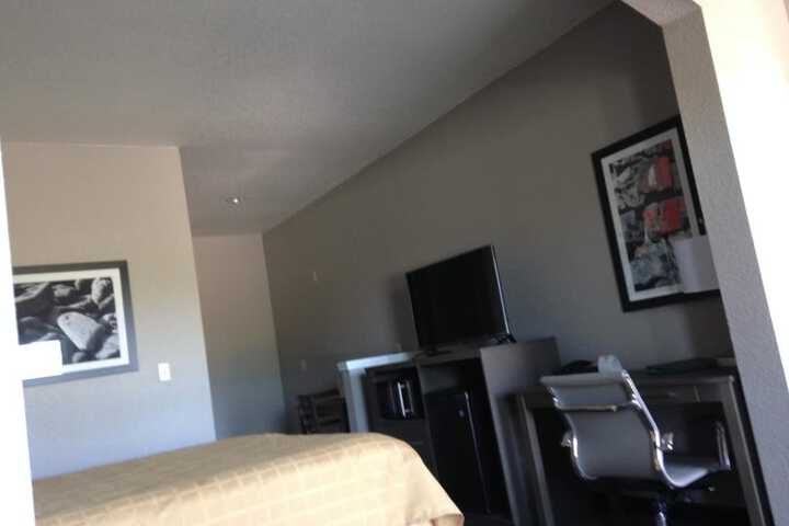 Room 16 of 42
