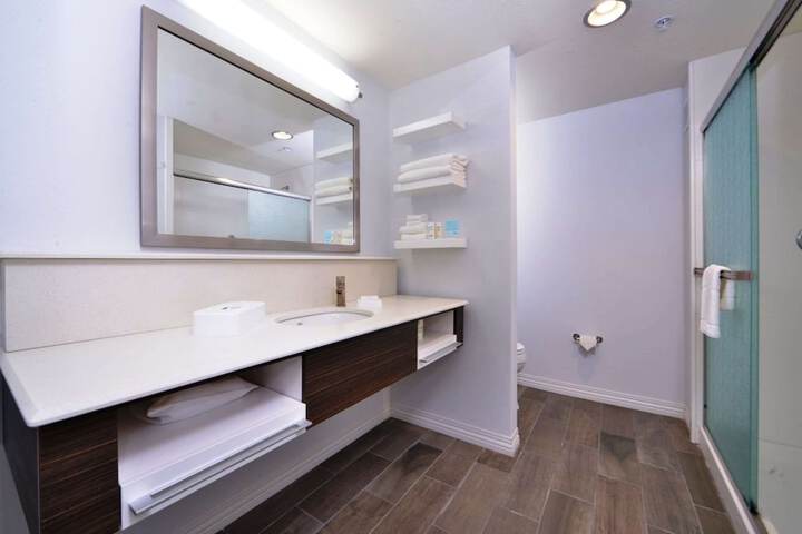 Bathroom shower