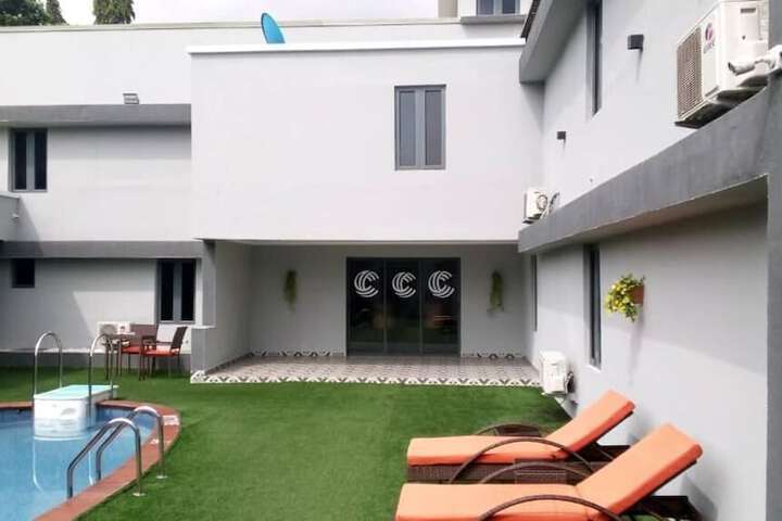 Pool 6 of 10