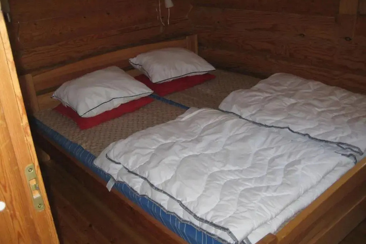 Room 3 of 9